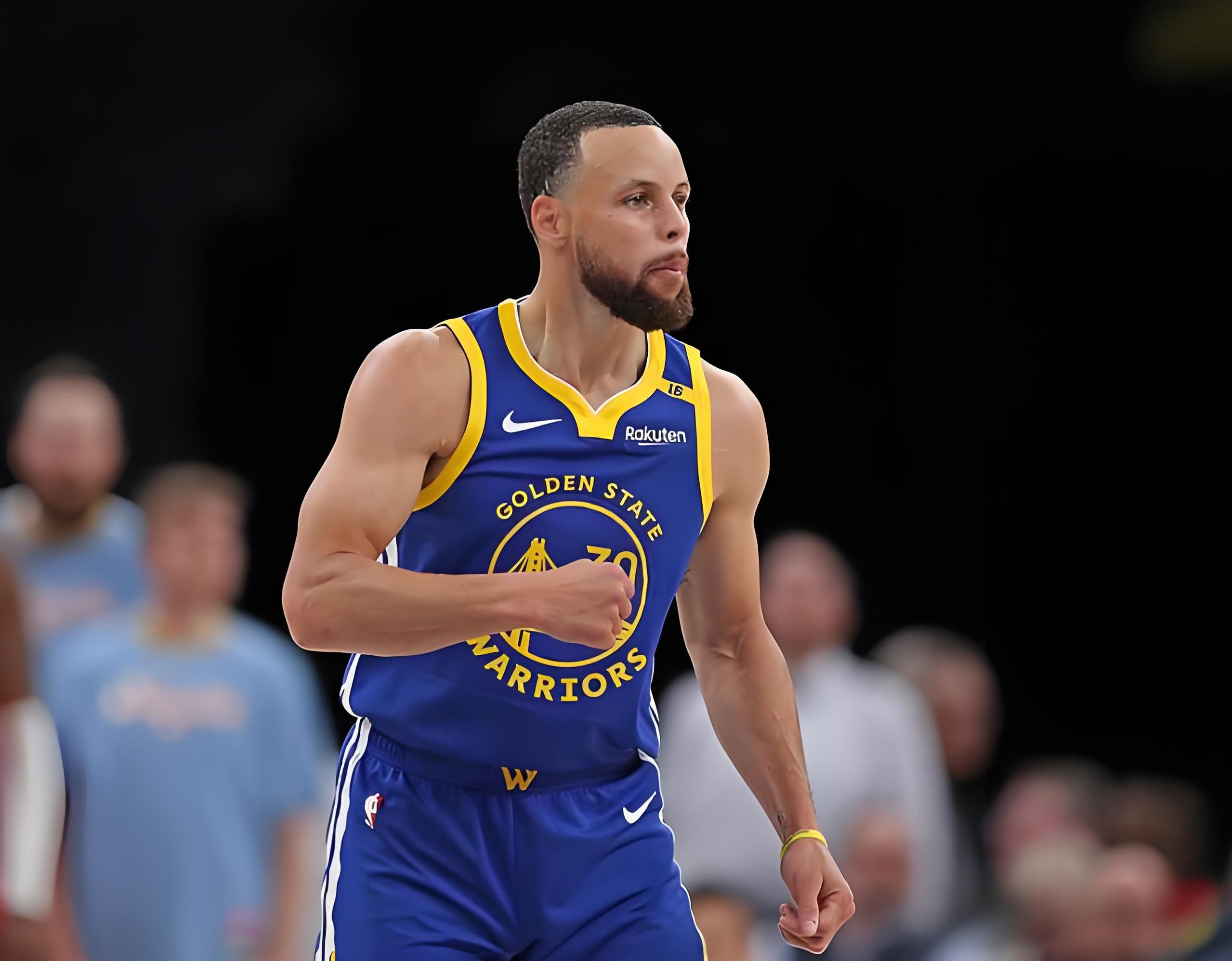 库里，狂砍50分，迎来胜利！